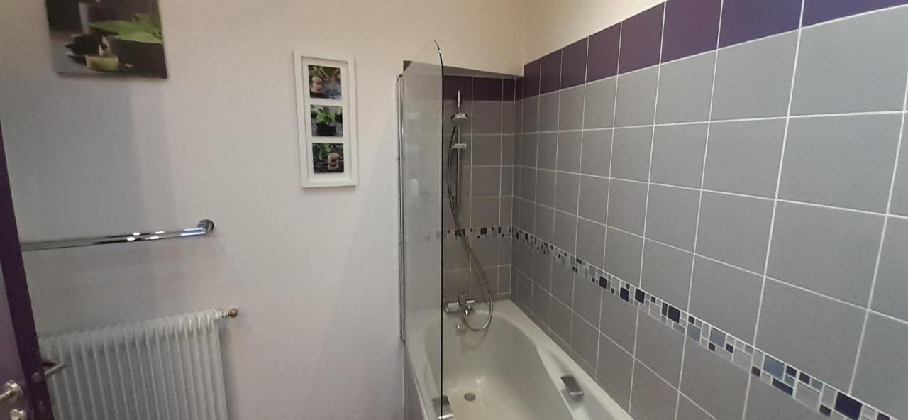 La Tour De Flandre Apartment Rousseloy Екстериор снимка