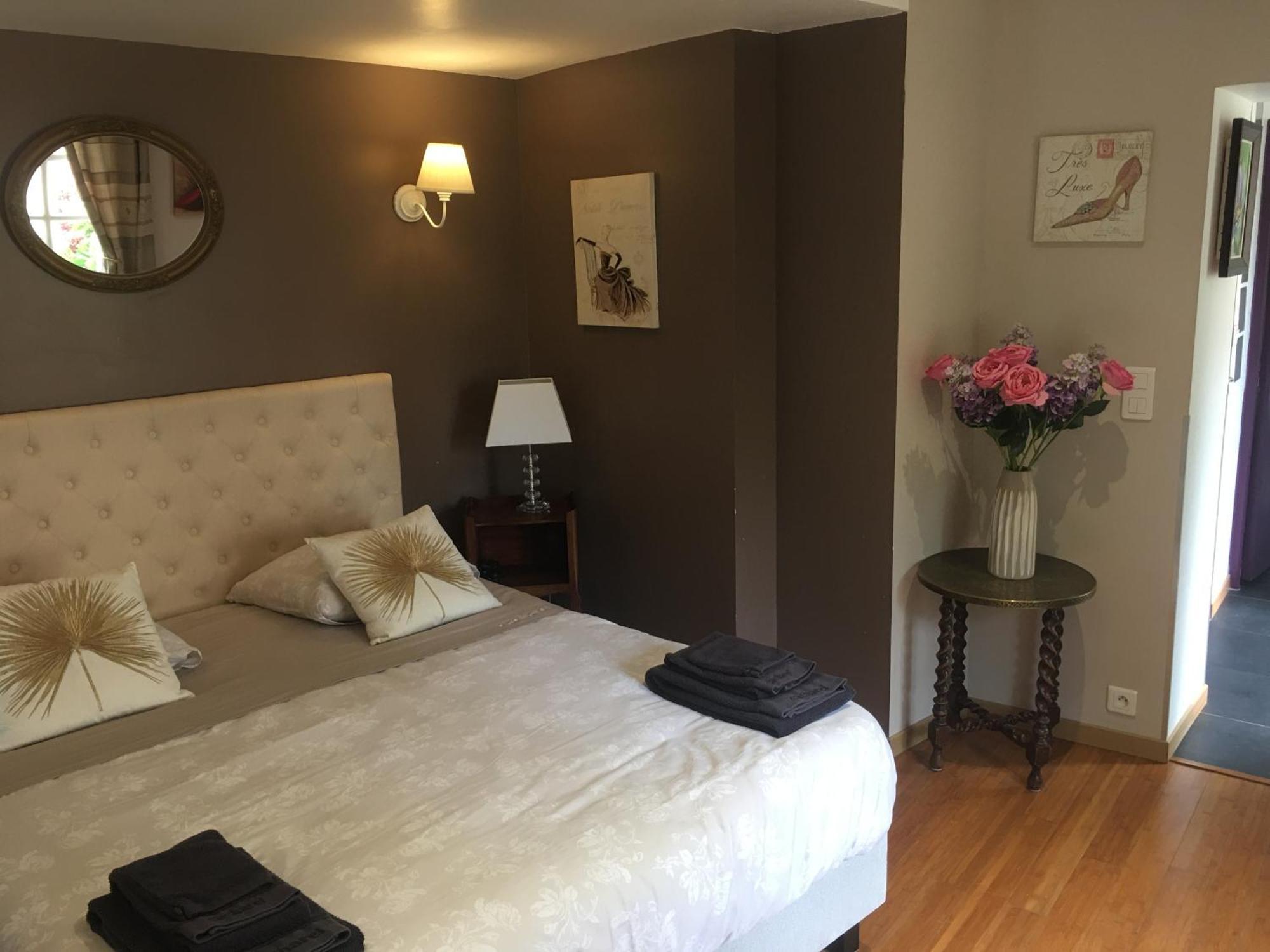 La Tour De Flandre Apartment Rousseloy Стая снимка