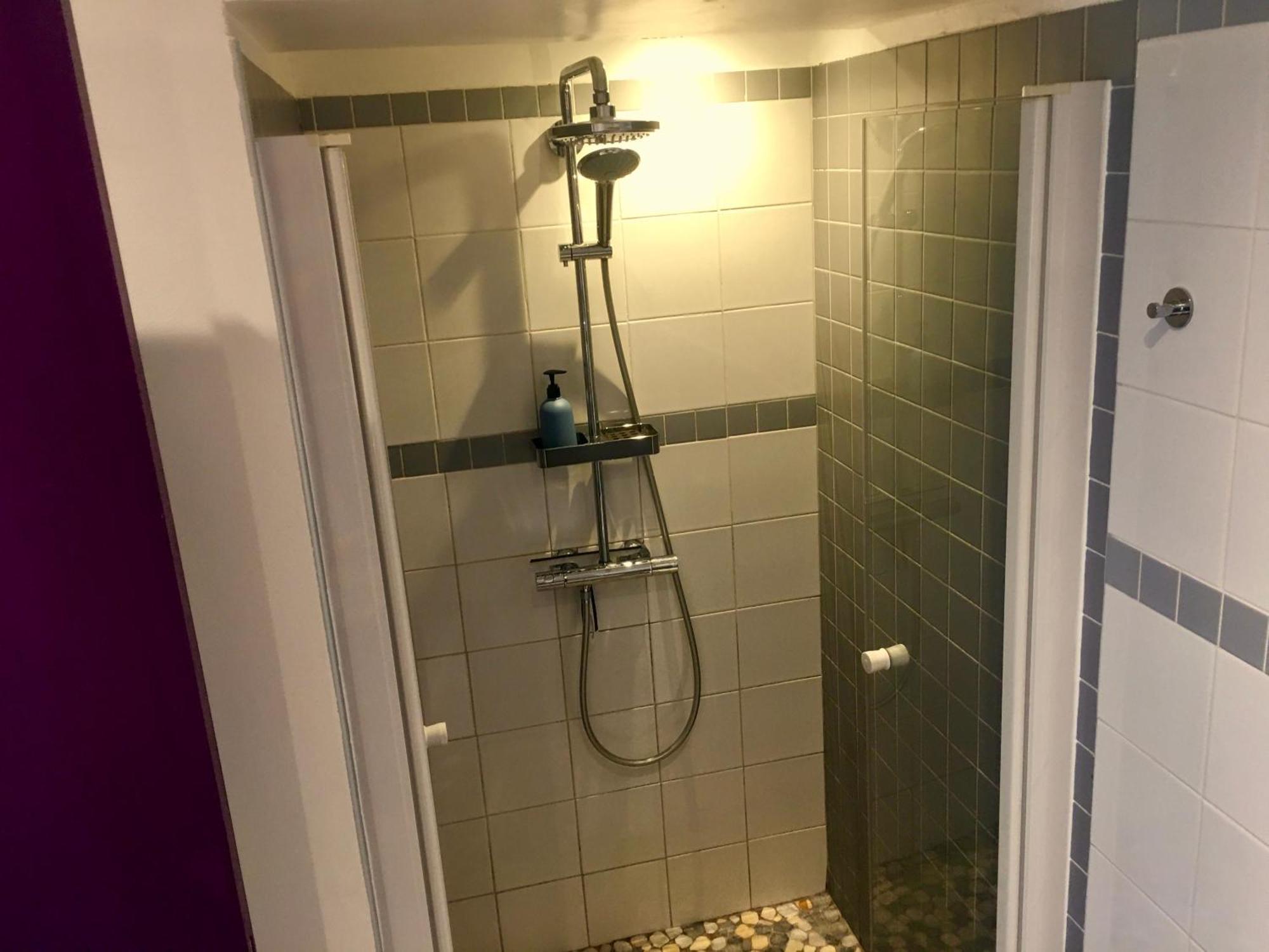 La Tour De Flandre Apartment Rousseloy Стая снимка