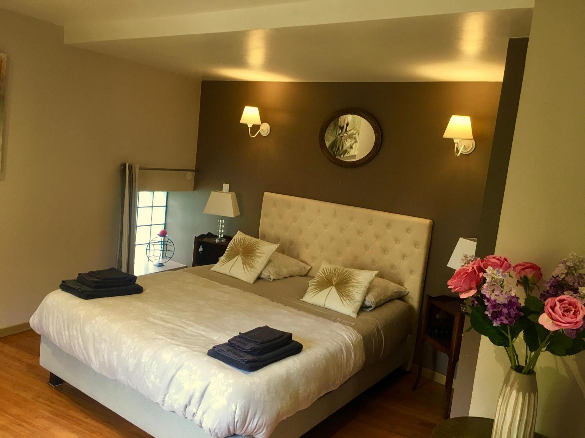 La Tour De Flandre Apartment Rousseloy Стая снимка